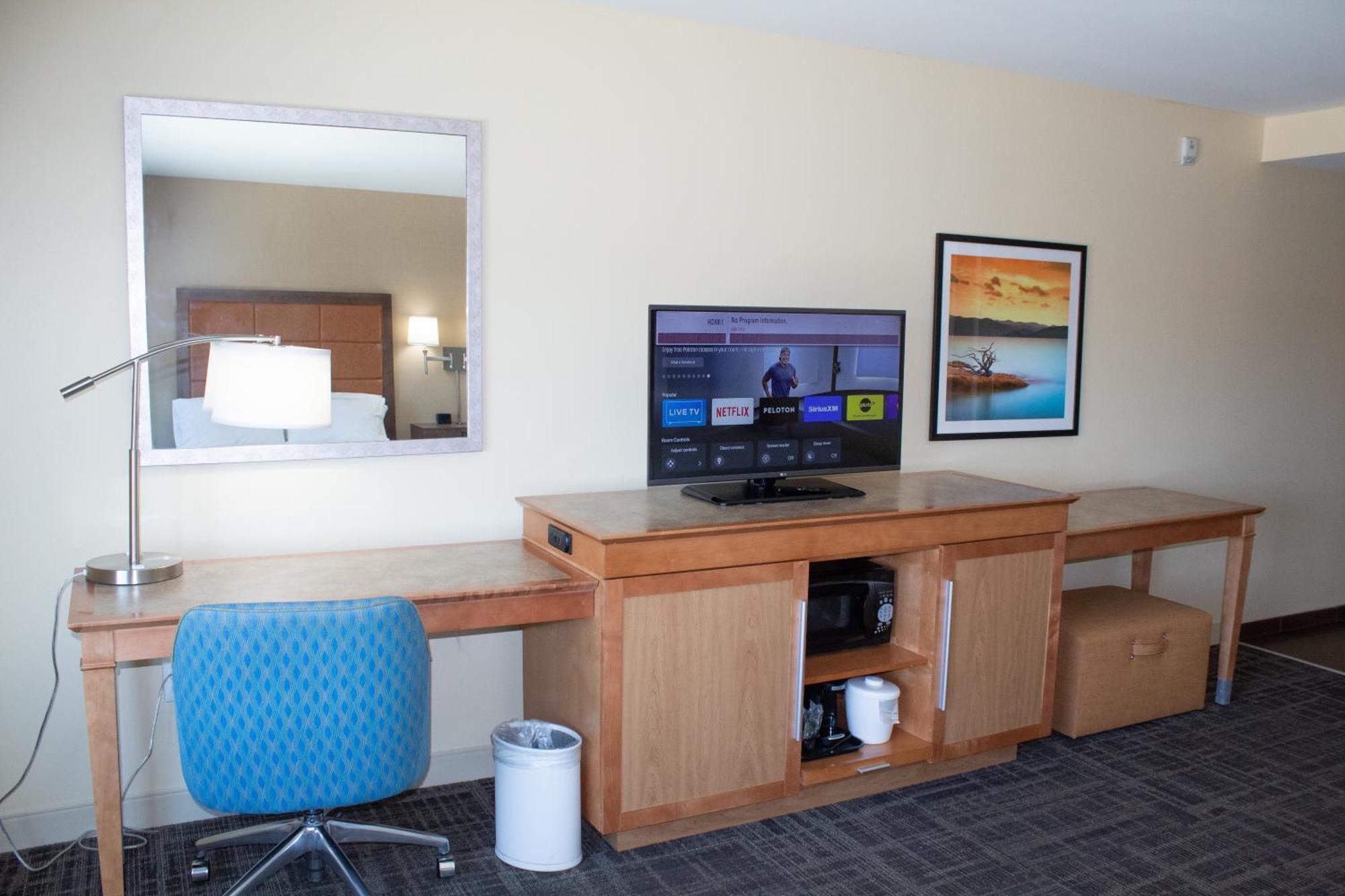 Hampton Inn & Suites Big Rapids, Mi Екстериор снимка